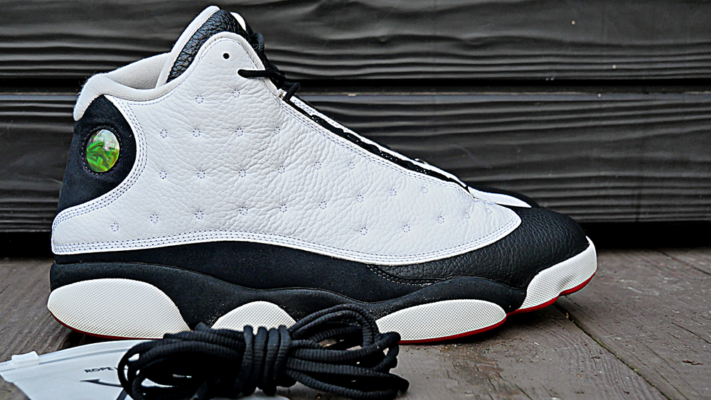 black jordan 13 laces